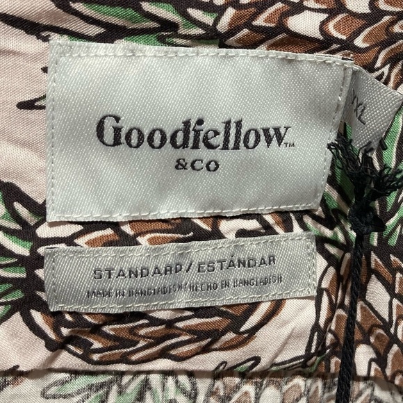 Mens (NWT) Goodfellow & Co. Pineapple Print Button Front - Picture 3 of 5